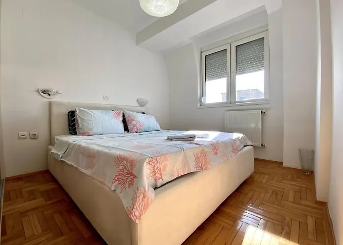 Matea's 800 M To Center Free Parking * Skopje